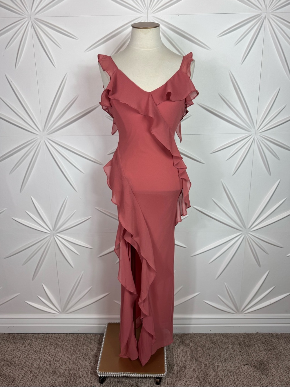 Express Flowy Georgette Ruffle Midi Dress - Picture 3 of 11